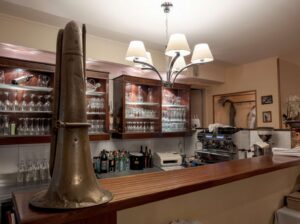 Bar 1