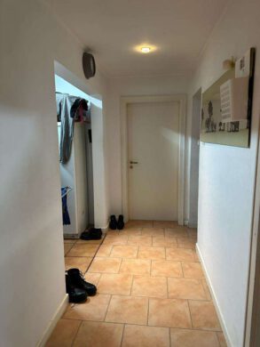 ILIEV IMMOBILIEN: Helle & vermietete 2-Zimmerwohnung mit Balkon in HASENBERGL (Schleißheimer Straße), 80933 München, Apartment