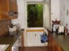Schön geschnhittene und ruhige 3-Zimmer-Gartenwohnung mit Südterrasse in BOGENHAUSEN-ARABELLAPARK - Küche